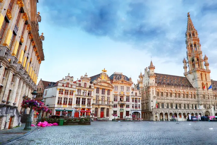 België